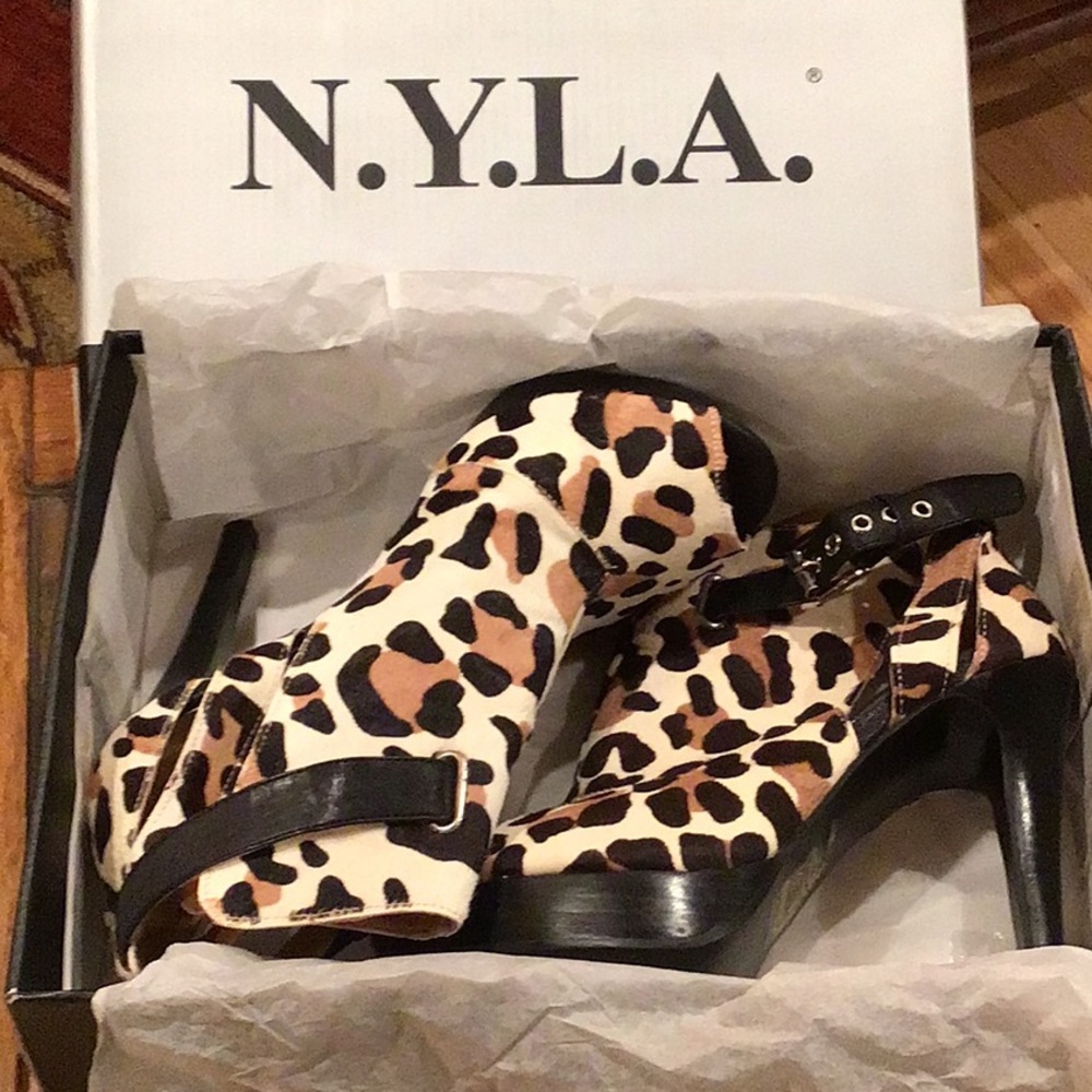 N . Y. L. A. Leopard Print Bootie. Gorgeous